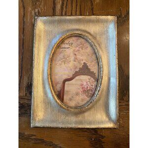 Gold Oval Picture Frame With Velvet Back 4"x6"